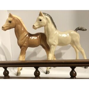 Lot 2 Glossy BREYER Baby HORSE FOAL #9 JOY #6 CHARITY Proud ARABIAN Family Foals